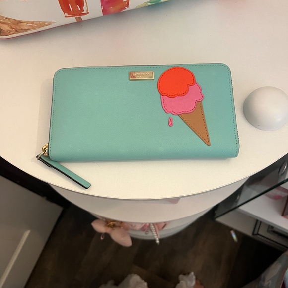 Kate Spade ice cream tote bag with matching wallet - Picture 4 of 6